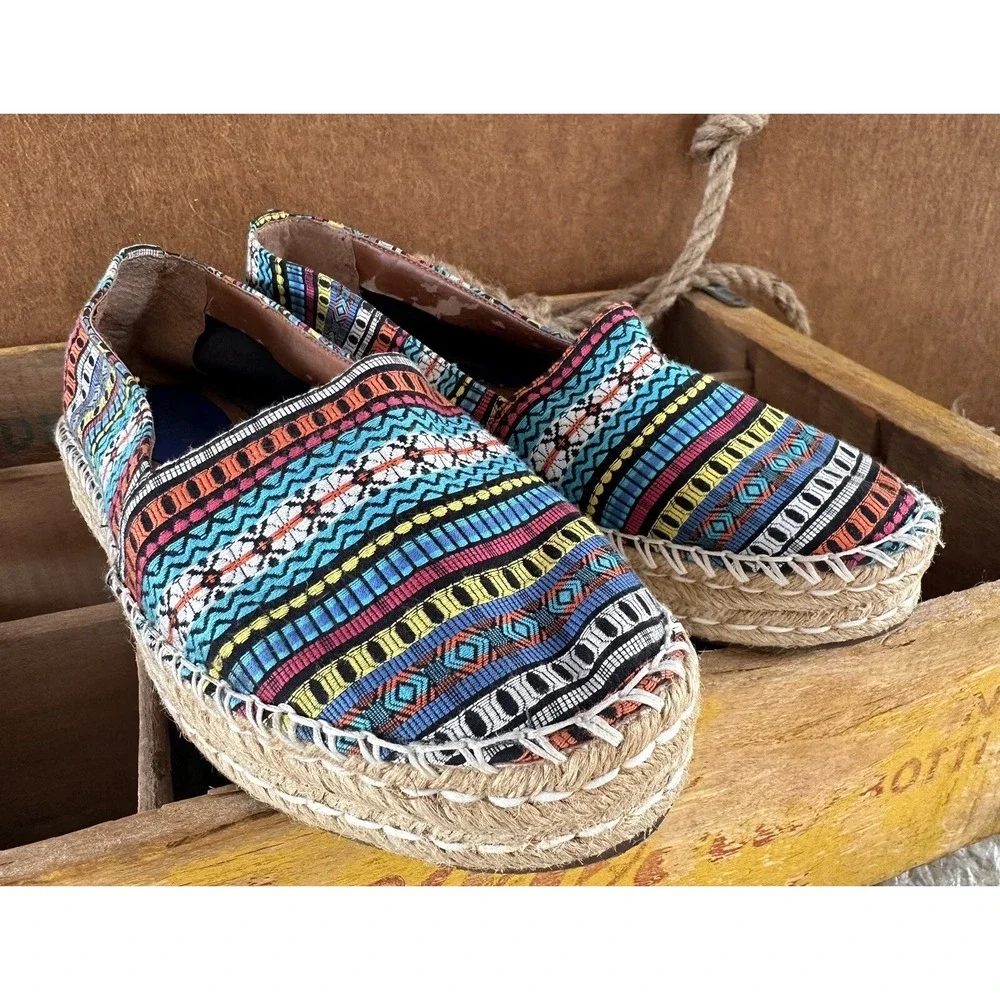 Arezzo Espadrilles Shoes Flats Size 9 Women's Multicolor Colorful Aztec
